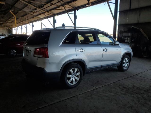 5XYKT3A69CG268399 - 2012 KIA SORENTO BASE SILVER photo 3