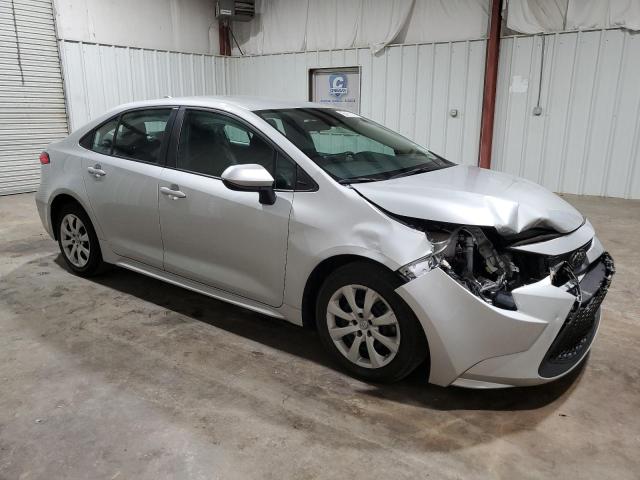 5YFEPMAE8NP368748 - 2022 TOYOTA COROLLA LE SILVER photo 4