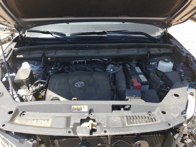 5TDHZRBH0MS078670 - 2021 TOYOTA HIGHLANDER XLE SILVER photo 12