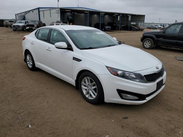 KNAGM4A78D5347815 - 2013 KIA OPTIMA LX WHITE photo 4