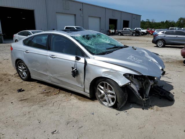 3FA6P0H72GR331296 - 2016 FORD FUSION SE SILVER photo 4