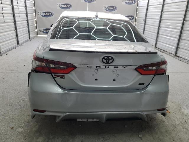 4T1G11AK8PU839264 - 2023 TOYOTA CAMRY SE NIGHT SHADE SILVER photo 6