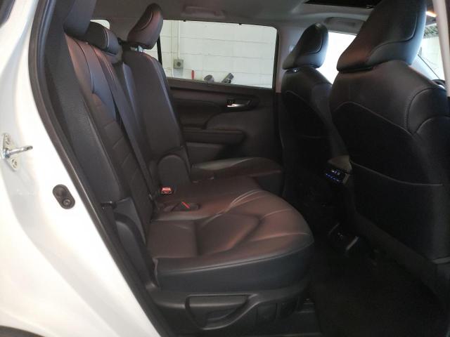 5TDGZRBH4LS016389 - 2020 TOYOTA HIGHLANDER XLE Weiß Foto 11