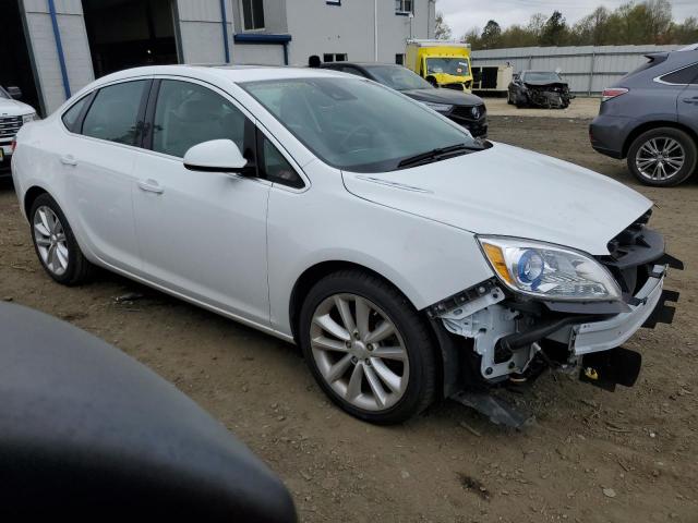 1G4PR5SK9F4209797 - 2015 BUICK VERANO CONVENIENCE WHITE photo 4