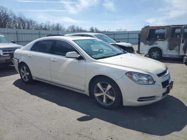 1G1ZD5E17BF155714 - 2011 CHEVROLET MALIBU 2LT WHITE photo 4