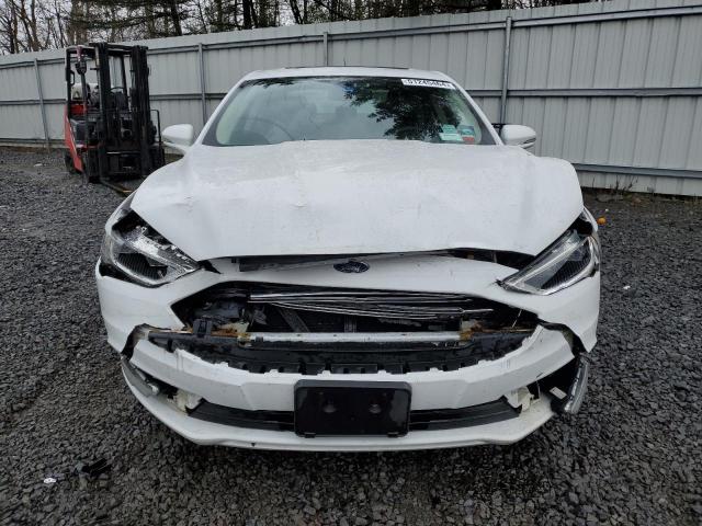 3FA6P0T99HR136838 - 2017 FORD FUSION SE WHITE photo 5