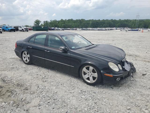 WDBUF72X97A987025 - 2007 MERCEDES-BENZ E 550 BLACK photo 4