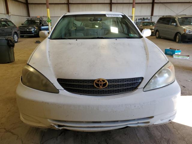 4T1BE32K92U578633 - 2002 TOYOTA CAMRY LE WHITE photo 5