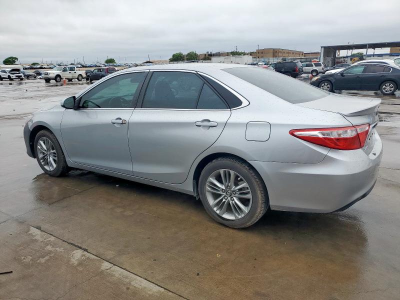 4T1BF1FK6HU727178 - 2017 TOYOTA CAMRY SE LE Gümüş fotoğraf 2