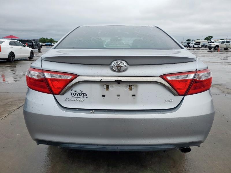 4T1BF1FK6HU727178 - 2017 TOYOTA CAMRY SE LE Gümüş fotoğraf 6