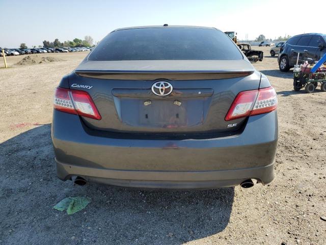 4T1BF3EK8AU102087 - 2010 TOYOTA CAMRY BASE GRAY photo 6