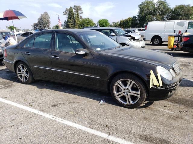 WDBUF70J25A625677 - 2005 MERCEDES-BENZ E 500 BLACK photo 4