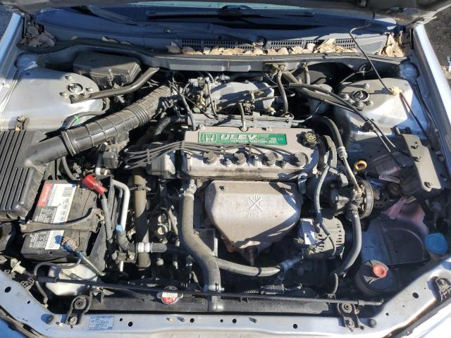 3HGCG66571G700384 - 2001 HONDA ACCORD LX GRAY photo 11