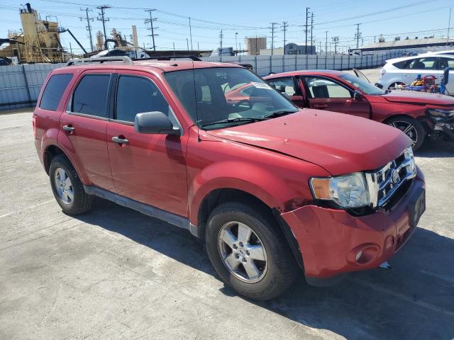 1FMCU0D76AKB20248 - 2010 FORD ESCAPE XLT RED photo 4