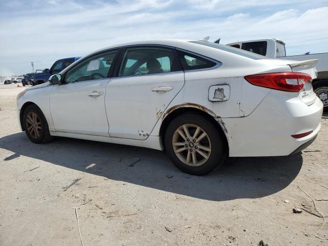 5NPE24AF9FH037697 - 2015 HYUNDAI SONATA SE WHITE photo 2