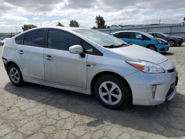 JTDKN3DUXC1529737 - 2012 TOYOTA PRIUS SILVER photo 4