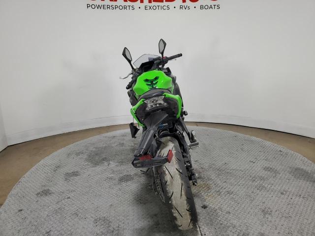 ML5EXER11PDA80922 - 2023 KAWASAKI EX650 R Зеленый фото 4