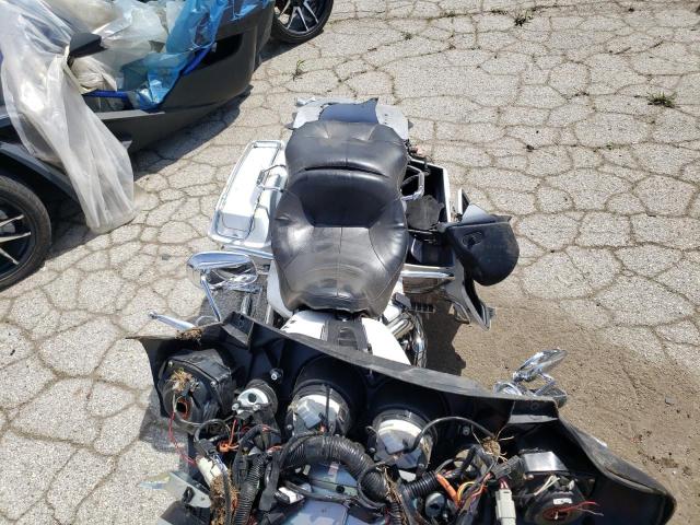 1HD1FC4157Y665834 - 2007 HARLEY-DAVIDSON FLHTCUI 白色 照片 5