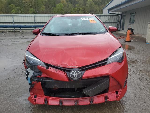 2T1BURHE6JC014851 - 2018 TOYOTA COROLLA L RED photo 5