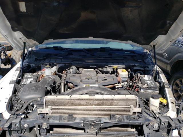 3C63RRHL3JG385550 - 2018 RAM 3500 SLT WHITE photo 11