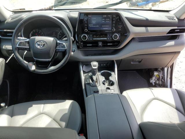 5TDGZRAH3LS501933 - 2020 TOYOTA HIGHLANDER XLE Արծաթագույն լուսանկար 8