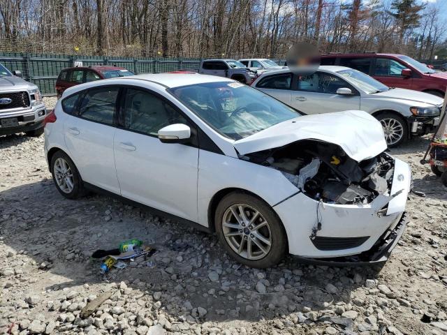 1FADP3K21FL243021 - 2015 FORD FOCUS SE WHITE photo 4