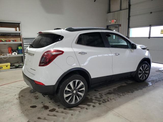 KL4CJCSB8JB644632 - 2018 BUICK ENCORE ESSENCE WHITE photo 3