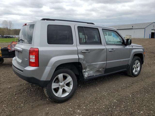 1C4NJRFB8GD672102 - 2016 JEEP PATRIOT LATITUDE SILVER photo 3