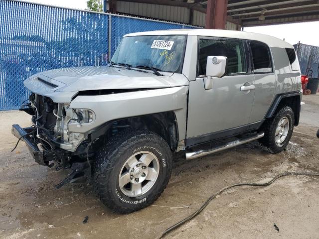 2010 TOYOTA FJ CRUISER, 