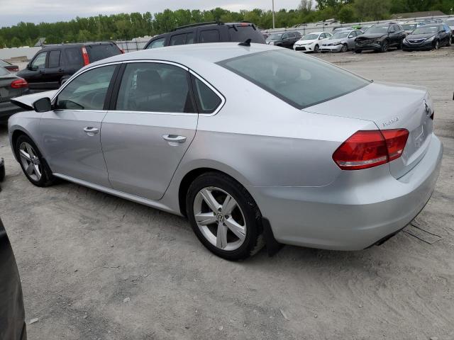 1VWBS7A32EC045674 - 2014 VOLKSWAGEN PASSAT SE SILVER photo 2