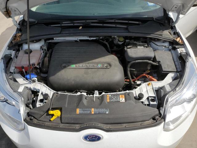 1FADP3R43EL330392 - 2014 FORD FOCUS BEV WHITE photo 11