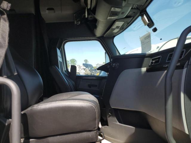 3AKJHHDR8LSLU1165 - 2020 FREIGHTLINER CASCADIA 1 Սպիտակ լուսանկար 5