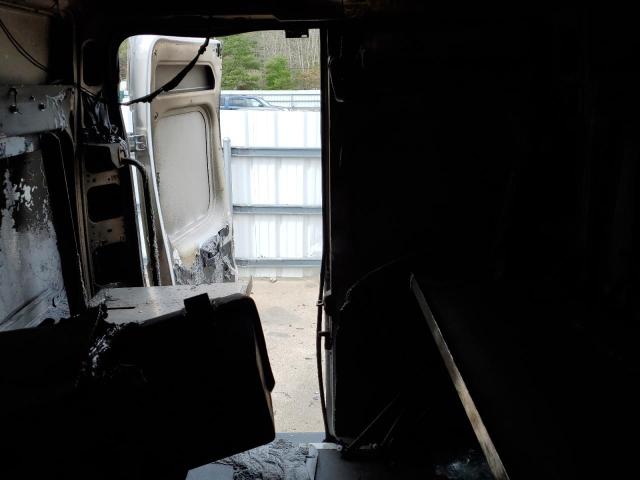 3C6TRVDG8JE159162 - 2018 RAM PROMASTER 2500 HIGH WHITE photo 10