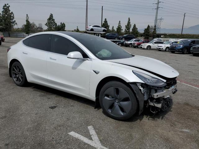 5YJ3E1EA7KF485781 - 2019 TESLA MODEL 3 WHITE photo 4