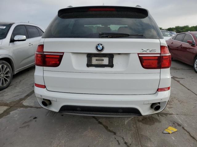 5UXZV4C54BL411179 - 2011 BMW X5 XDRIVE35I WHITE photo 6