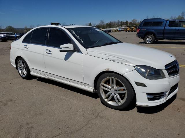 WDDGF8AB5EA952866 - 2014 MERCEDES-BENZ C 300 4MATIC WHITE photo 4