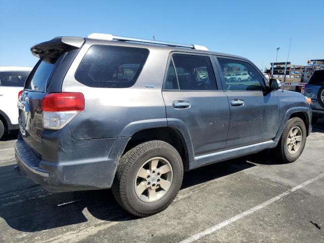 JTEZU5JR5A5006897 - 2010 TOYOTA 4RUNNER SR5 GRAY photo 3