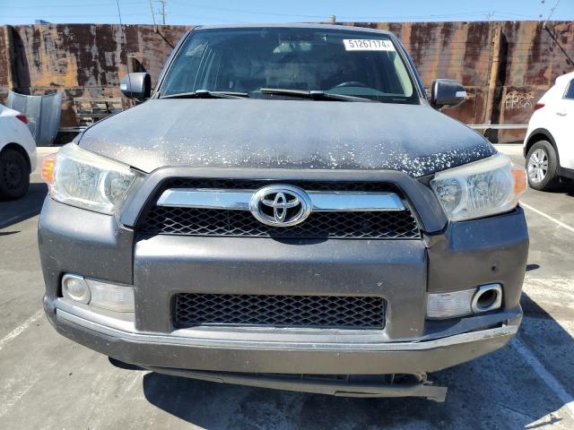 JTEZU5JR5A5006897 - 2010 TOYOTA 4RUNNER SR5 GRAY photo 5