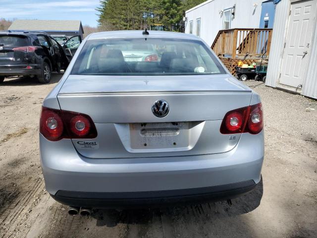 3VWRX7AJ7AM062123 - 2010 VOLKSWAGEN JETTA SE SILVER photo 6