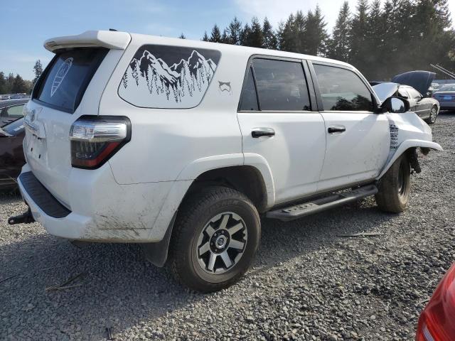 JTEBU5JR3J5511533 - 2018 TOYOTA 4RUNNER SR5/SR5 PREMIUM WHITE photo 3