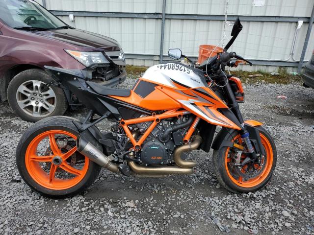 VBKV39407NM952505 - 2022 KTM 1290 SUPER DUKE R ORANGE photo 1