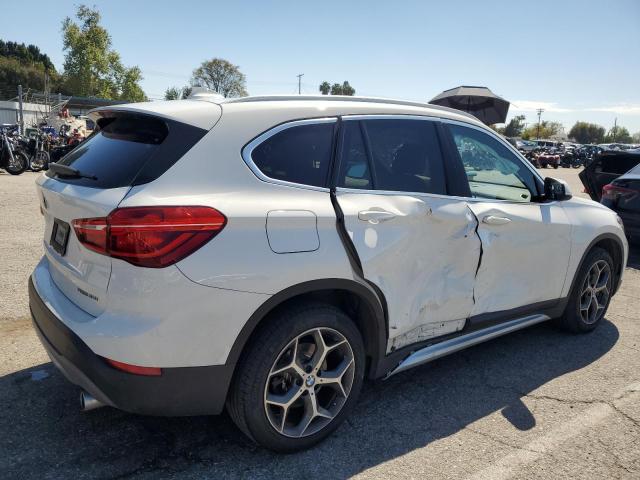 WBXHU7C37J5L09235 - 2018 BMW X1 SDRIVE28I WHITE photo 3