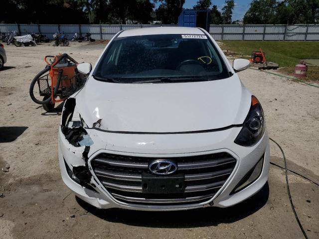 KMHD35LH0GU314673 - 2016 HYUNDAI ELANTRA GT WHITE photo 5