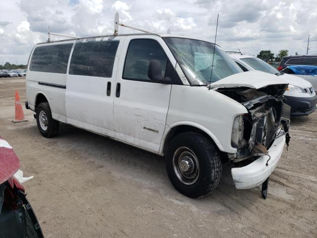 1GAHG39R111180403 - 2001 CHEVROLET EXPRESS G3 WHITE photo 4