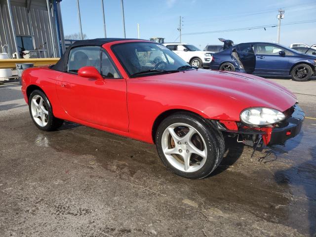 JM1NB353120226300 - 2002 MAZDA MX-5 MIATA BASE RED photo 4