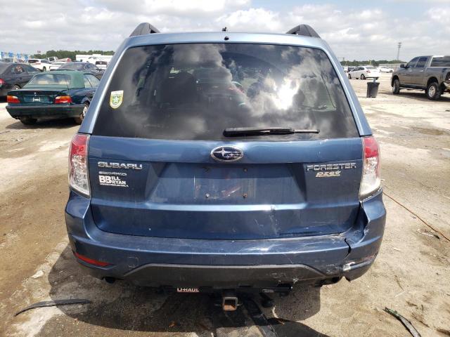 JF2SH6BC3AH780169 - 2010 SUBARU FORESTER XS Blau Foto 6
