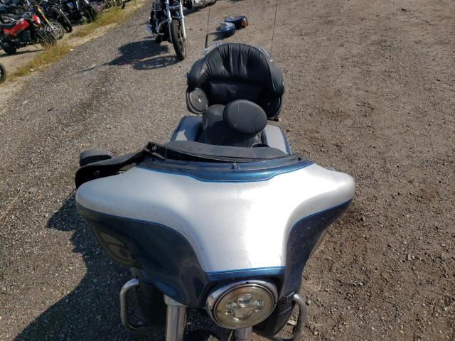 1HD1FCW122Y630027 - 2002 HARLEY-DAVIDSON FLHTCUI 双色 照片 5