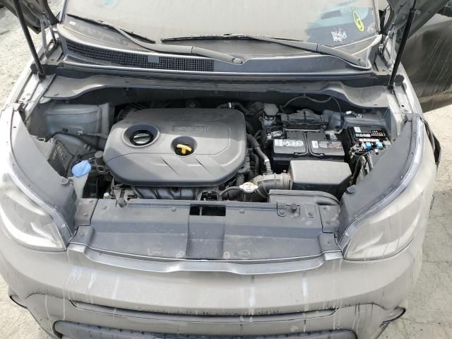 KNDJP3A55J7598154 - 2018 KIA SOUL + GRAY photo 11