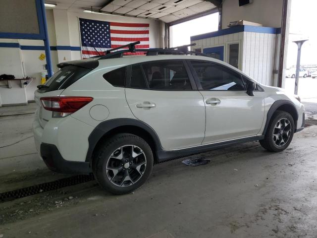 JF2GTAAC8J9219985 - 2018 SUBARU CROSSTREK WHITE photo 3