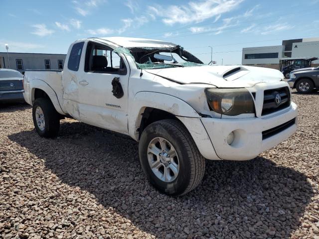 5TETU62N07Z454269 - 2007 TOYOTA TACOMA PRERUNNER ACCESS CAB WHITE photo 4
